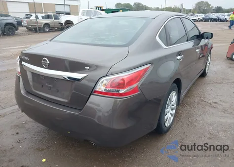 2015 Nissan Altima 2.5/2.5 S/2.5 Sl/2.5 Sv из США, поврежденный, VIN 1N4AL3AP4FC451051